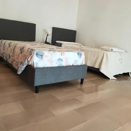 Antonelli - Private Ensuite Bathroom Daire Novara