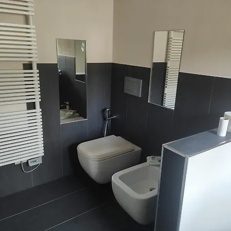 Antonelli - Private Ensuite Bathroom *